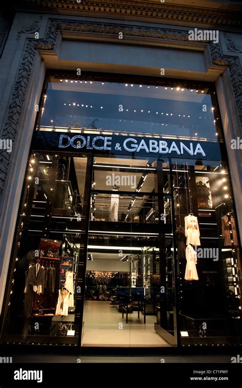 boutique dolce gabbana paris|dolce and gabbana montaigne.